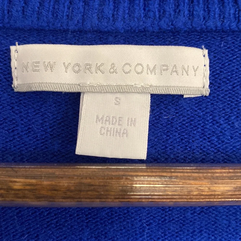 Sweater - Picture 2 of 2